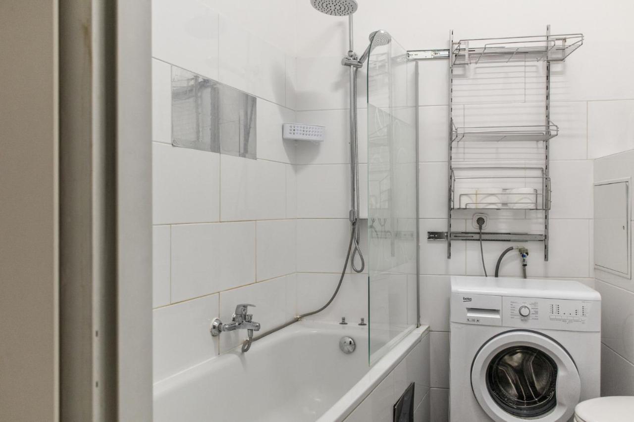 Joyful 2Br Shared Apt Near Millenium Tower & Danube River Wina Bagian luar foto