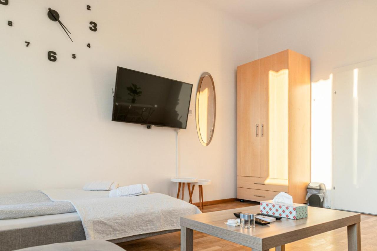 Joyful 2Br Shared Apt Near Millenium Tower & Danube River Wina Bagian luar foto