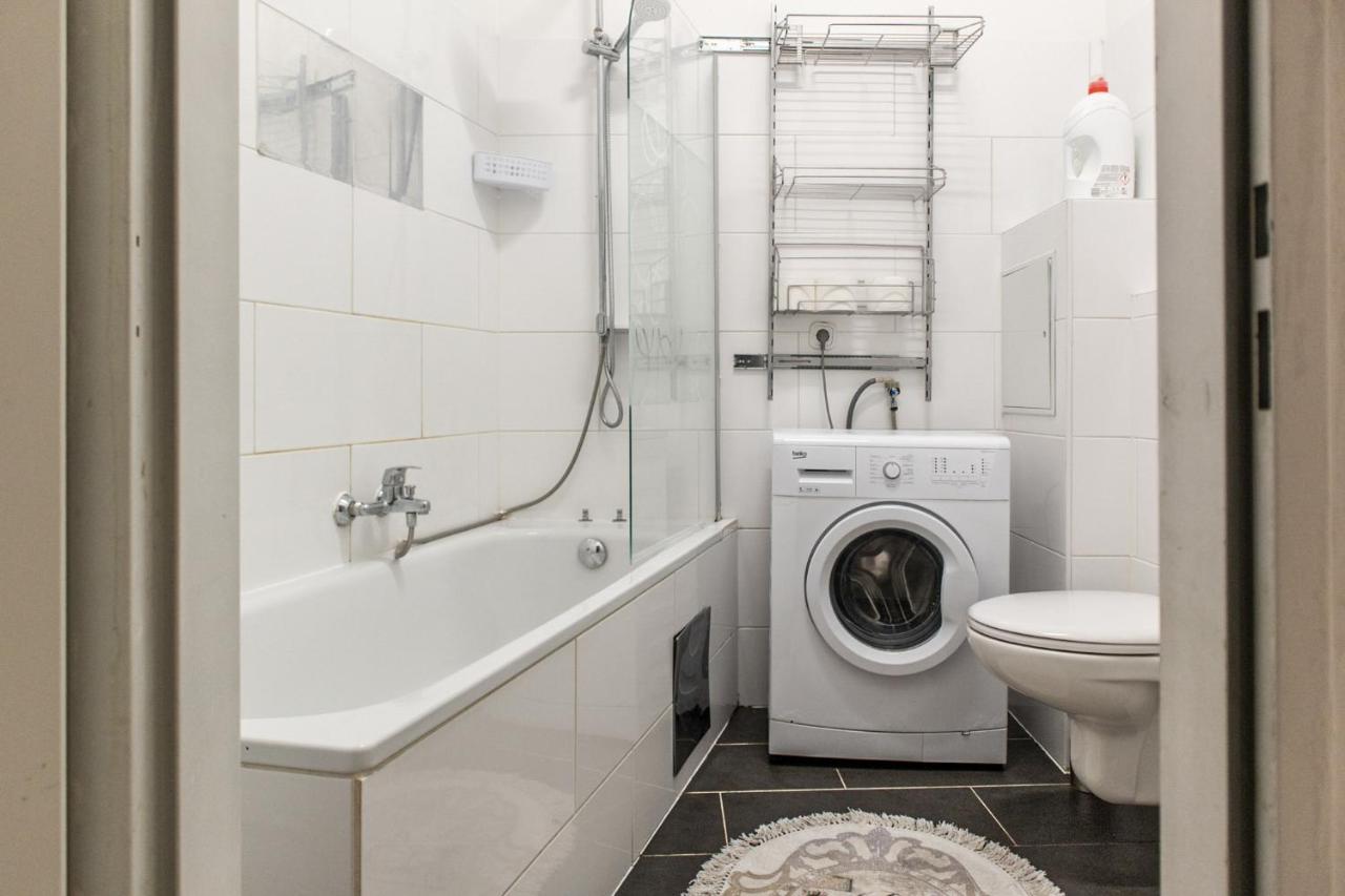 Joyful 2Br Shared Apt Near Millenium Tower & Danube River Wina Bagian luar foto